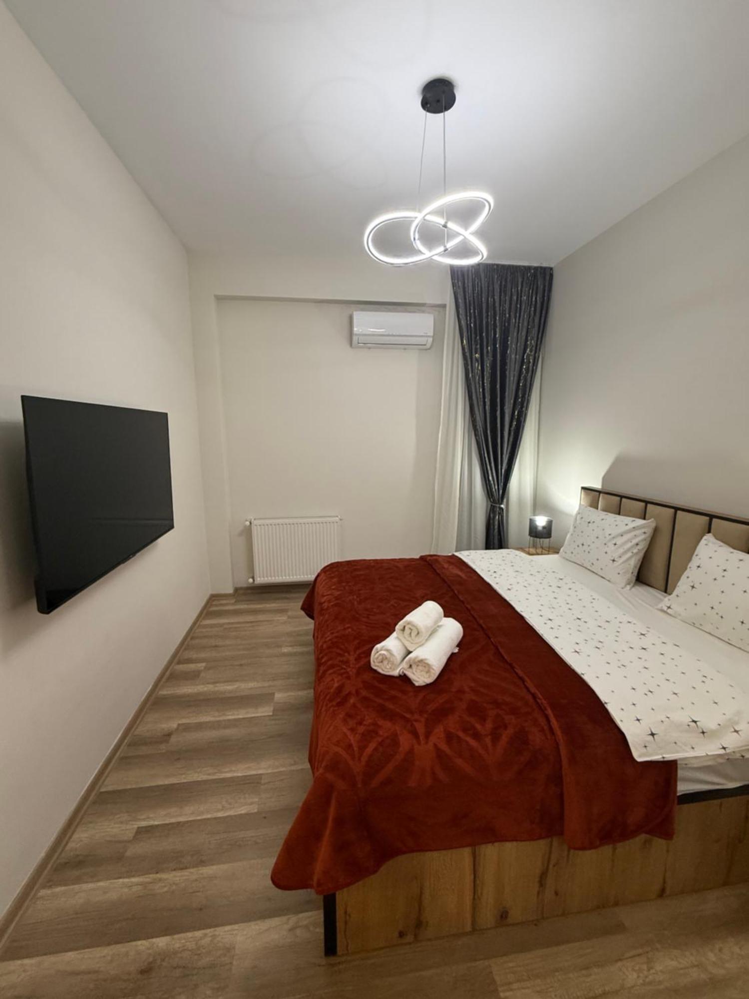 Apartment In Tbilisi “Green Budapest “ المظهر الخارجي الصورة